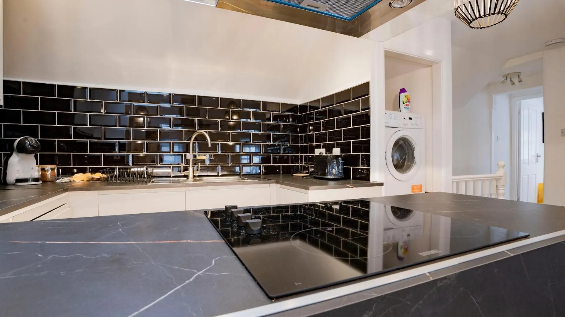 Uxbridge Home 1 Bed Flat 0*,