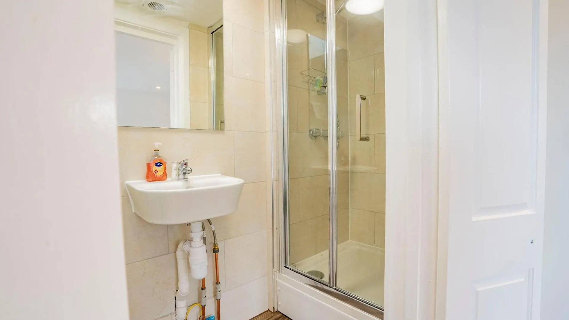 Uxbridge Home 1 Bed Flat